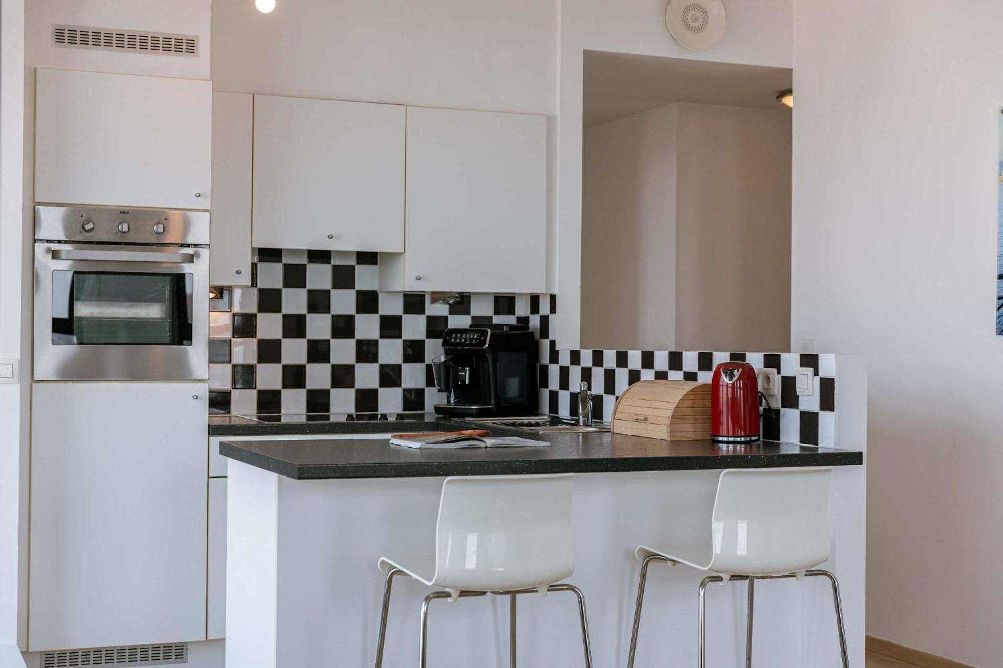 Huswell - Amazing In London Tower With Parking *