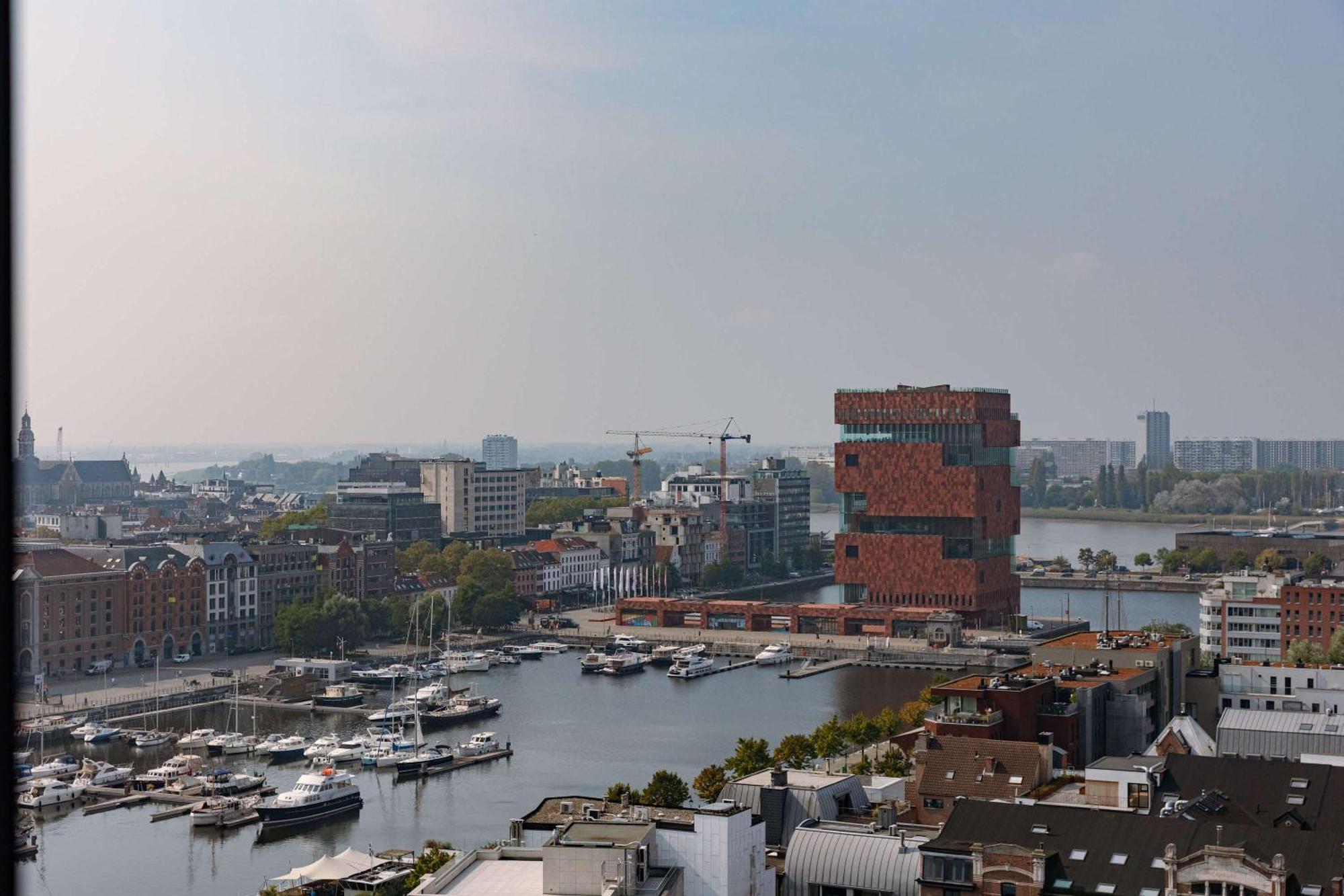 Huswell - Amazing In London Tower With Parking Antwerpen
